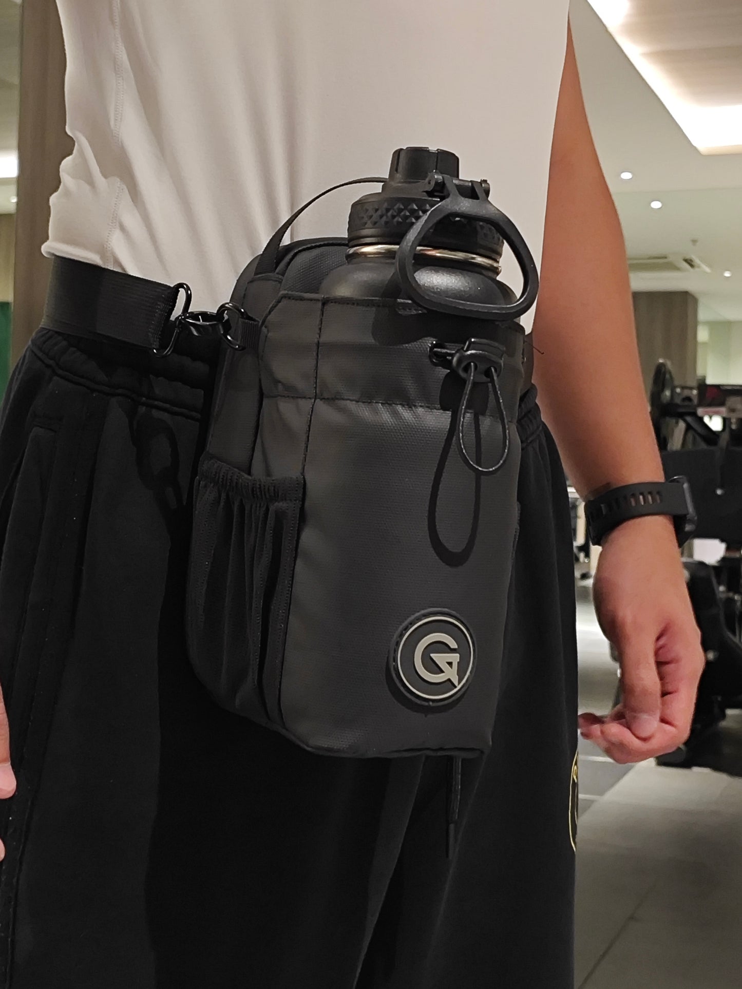 ANTIGRAVITY Magnetic Gym Bag